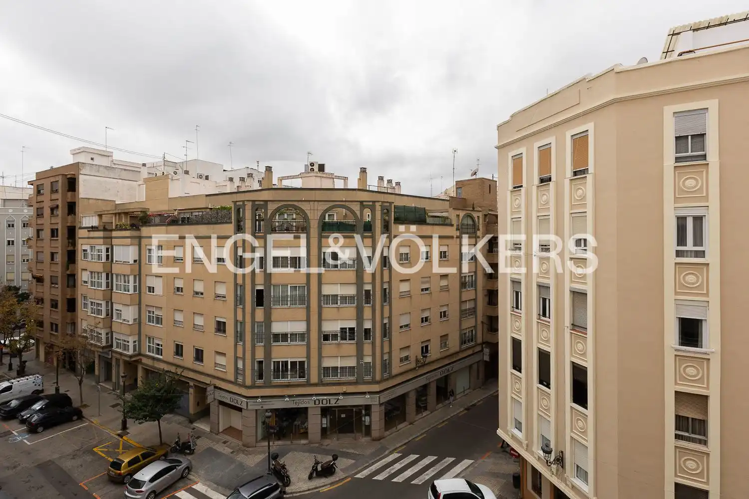 Vista exterior de Pis en venda en Valencia amb Calefacció