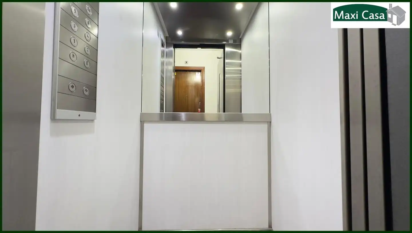 Flat for sale in Barcelona  with Heating, Parquet flooring and Terrace
