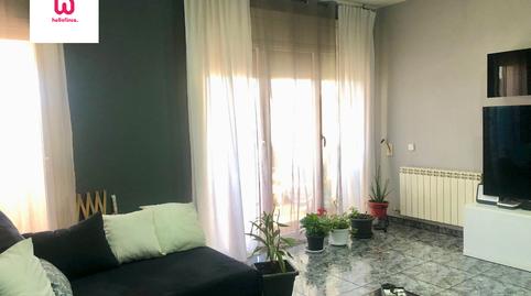 Foto 2 de Casa adosada en venda a Roda de Ter, Barcelona