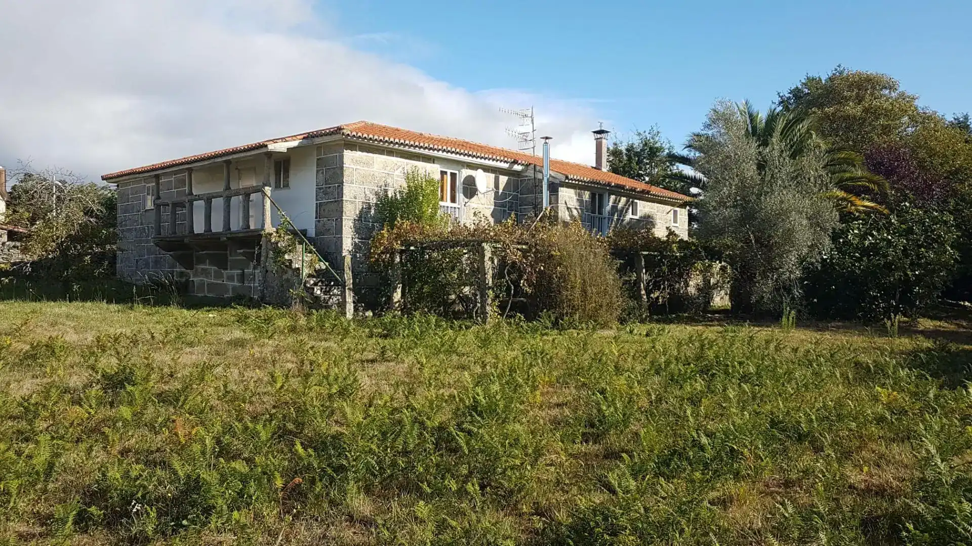 Vista exterior de Casa o chalet en venta en A Bola  con Jardín privado, Amueblado y Horno
