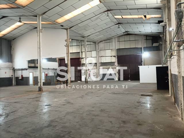 Nave industrial en Venta en Carrer Enric Prat de la Riba, 25 en Casablanca