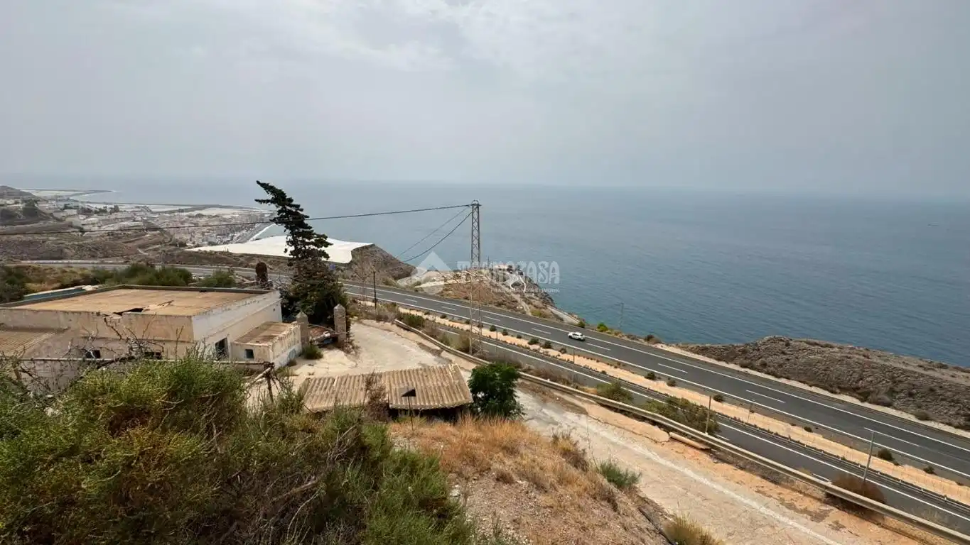 Terreno en venta en Albuñol