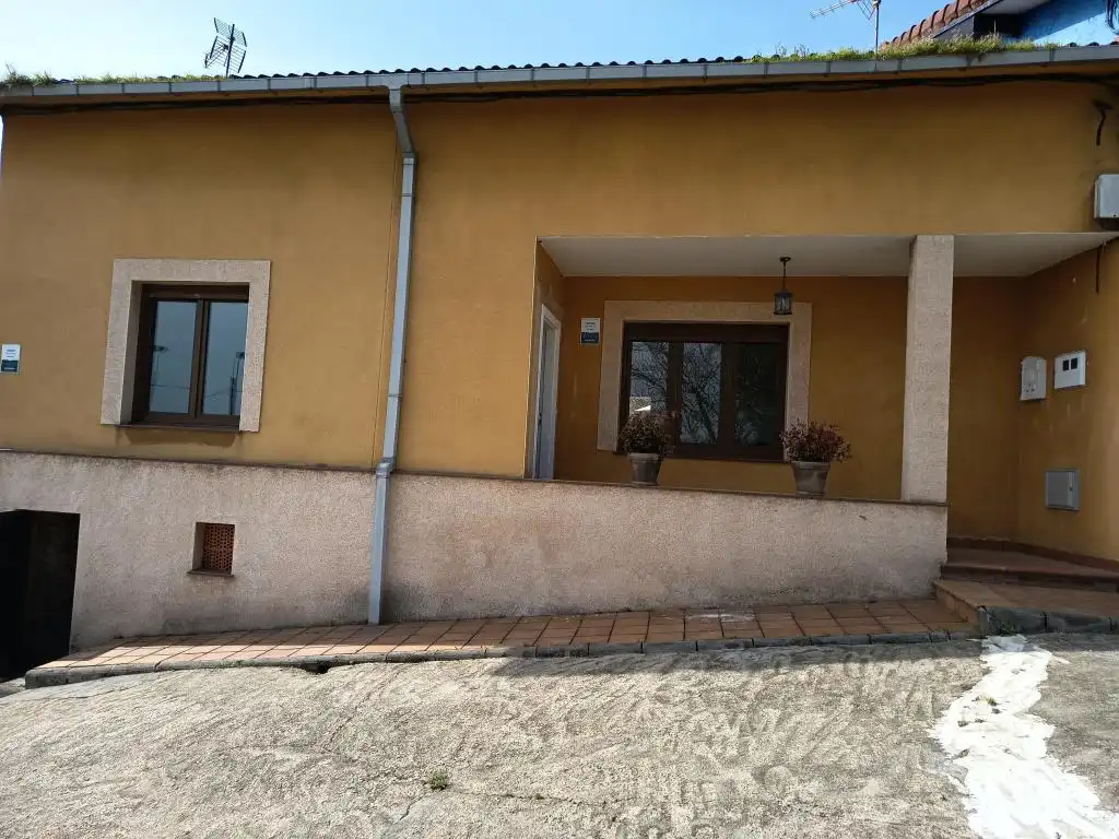 Vista exterior de Casa o chalet en venta en Avilés con Amueblado