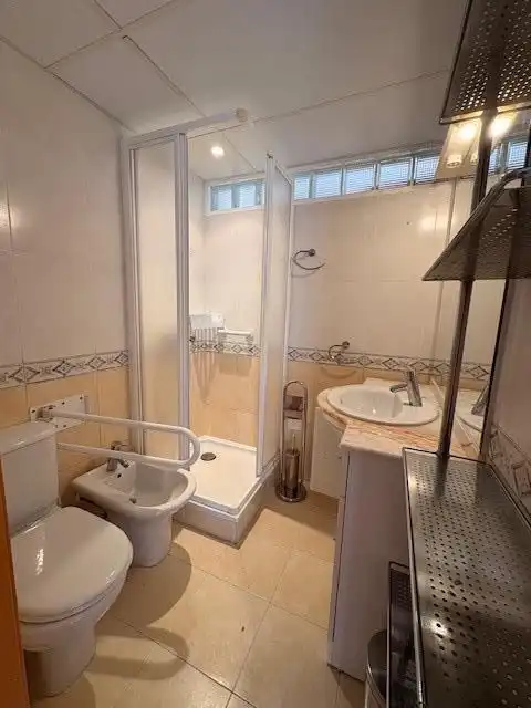 Baño de Ático en venta en Calafell con Aire acondicionado, Calefacción y Terraza