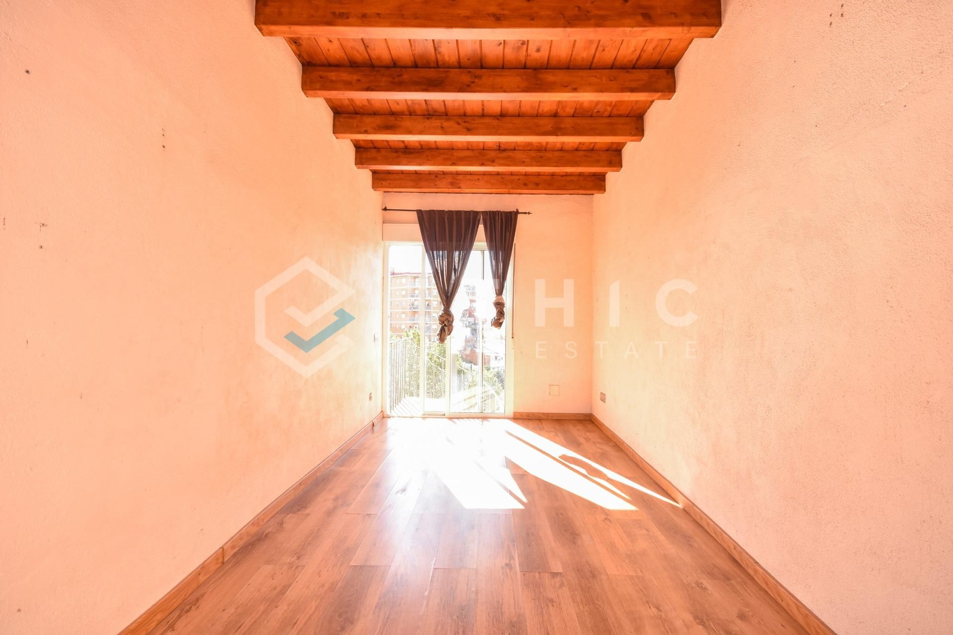 Single-family semi-detached for sale in  Barcelona Capital  with Air Conditioner, Terrace and Balcony