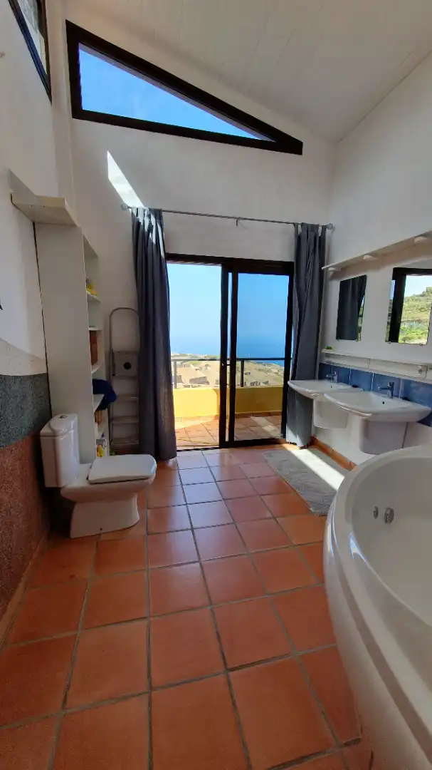 Bany de Casa o xalet en venda en San Juan de la Rambla amb Jardí privat i Terrassa