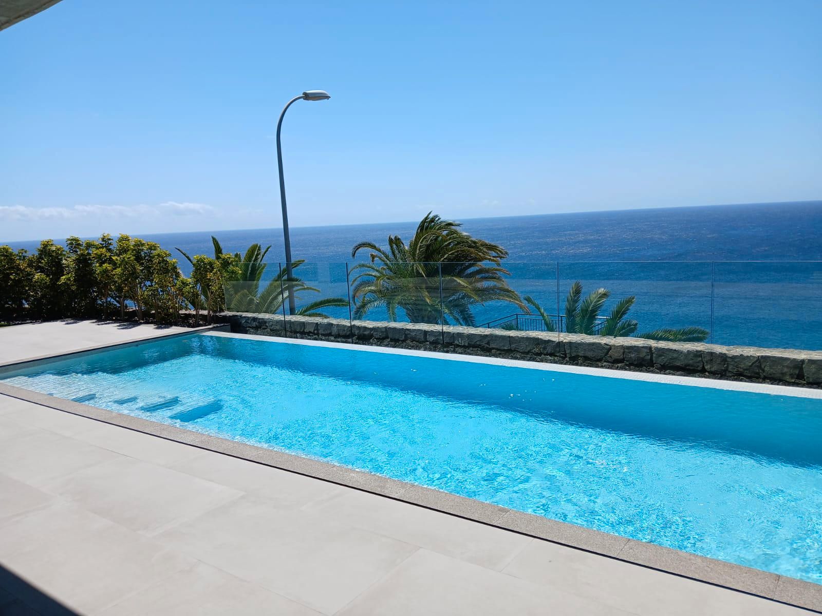 Piscina de Casa o xalet en venda en  Santa Cruz de Tenerife Capital amb Aire condicionat, Jardí privat i Terrassa