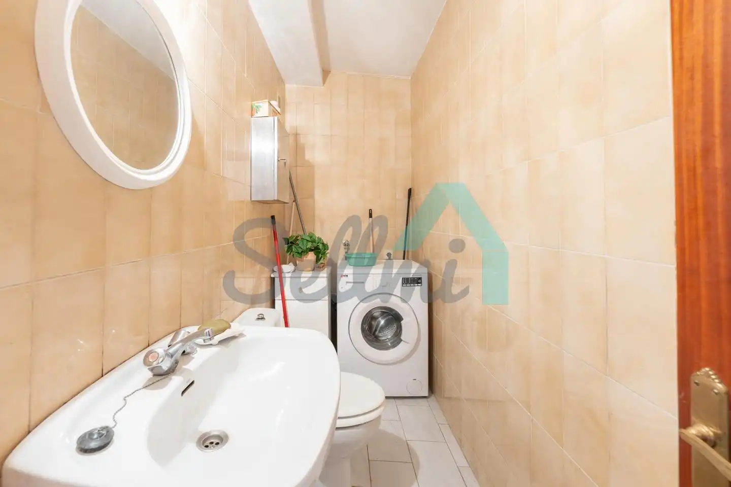 Bathroom of Flat for sale in Belmonte de Miranda  with Heating and Terrace