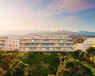 Vista exterior de Apartament en venda en Estepona amb Aire condicionat, Terrassa i Traster