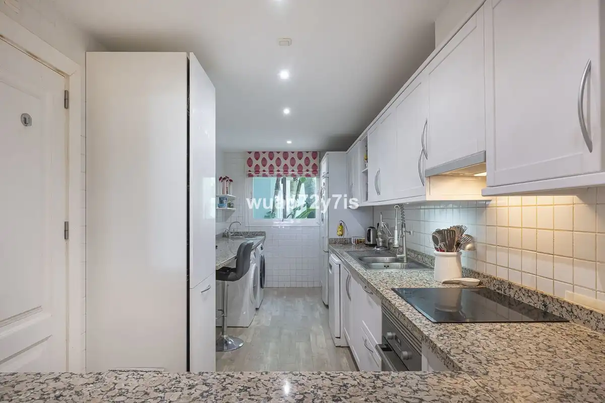 Piso con ascensor en venta en Nueva Andalucía, imagen 11