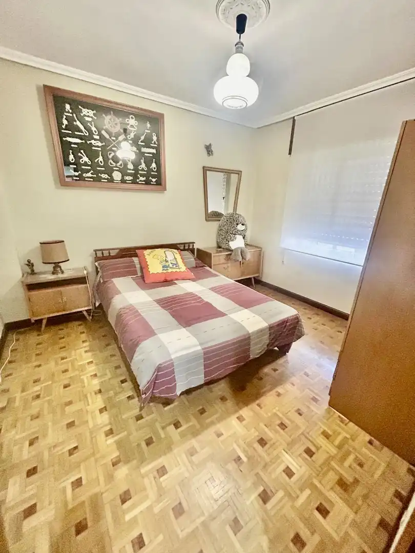 Habitación de Piso en venta en La Bañeza  con Calefacción y Terraza