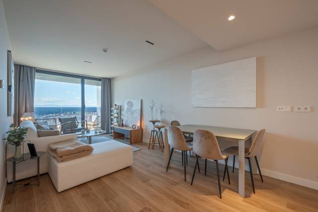 Piso en Venta en Paseo de la Dirección, 163 en Valdeacederas