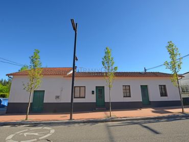 Casa con jardín en venta en LUGAR A ROCHA