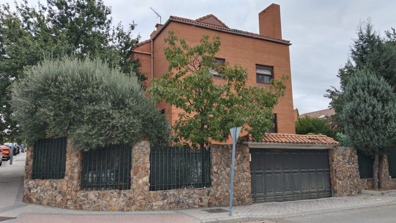 Exterior view of House or chalet for sale in Rivas-Vaciamadrid  with Air Conditioner and Heating