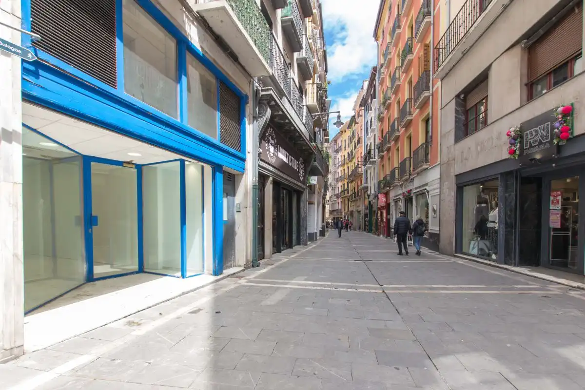 Vista exterior de Local de alquiler en  Pamplona / Iruña con Aire acondicionado