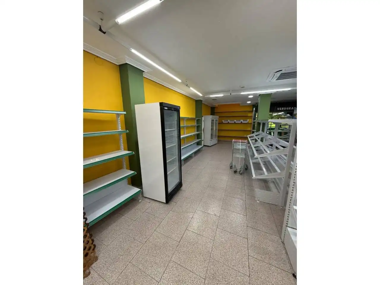 Local comercial en venda a Úbeda, imagen 3