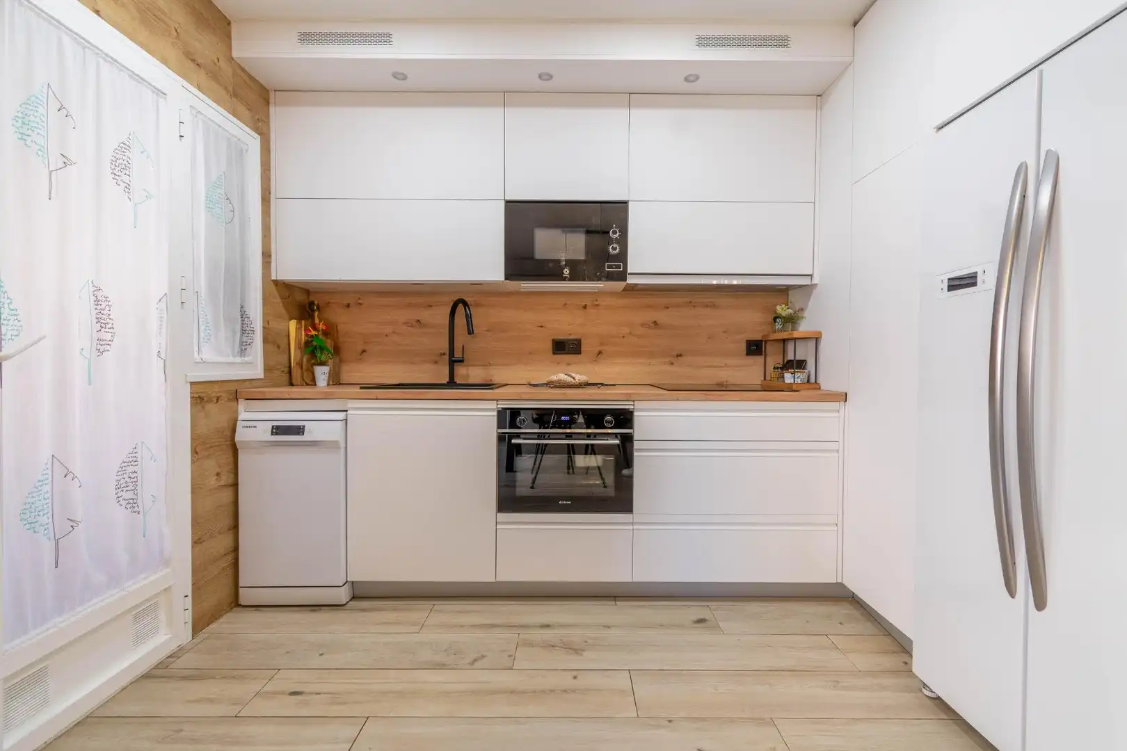 Cocina de Piso en venta en Almería con Aire acondicionado y Terraza