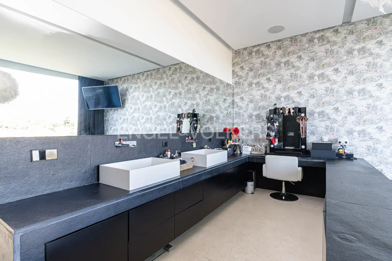 Bathroom of Houses for sale in Boadilla del Monte  with Heating, Private garden and Storage room