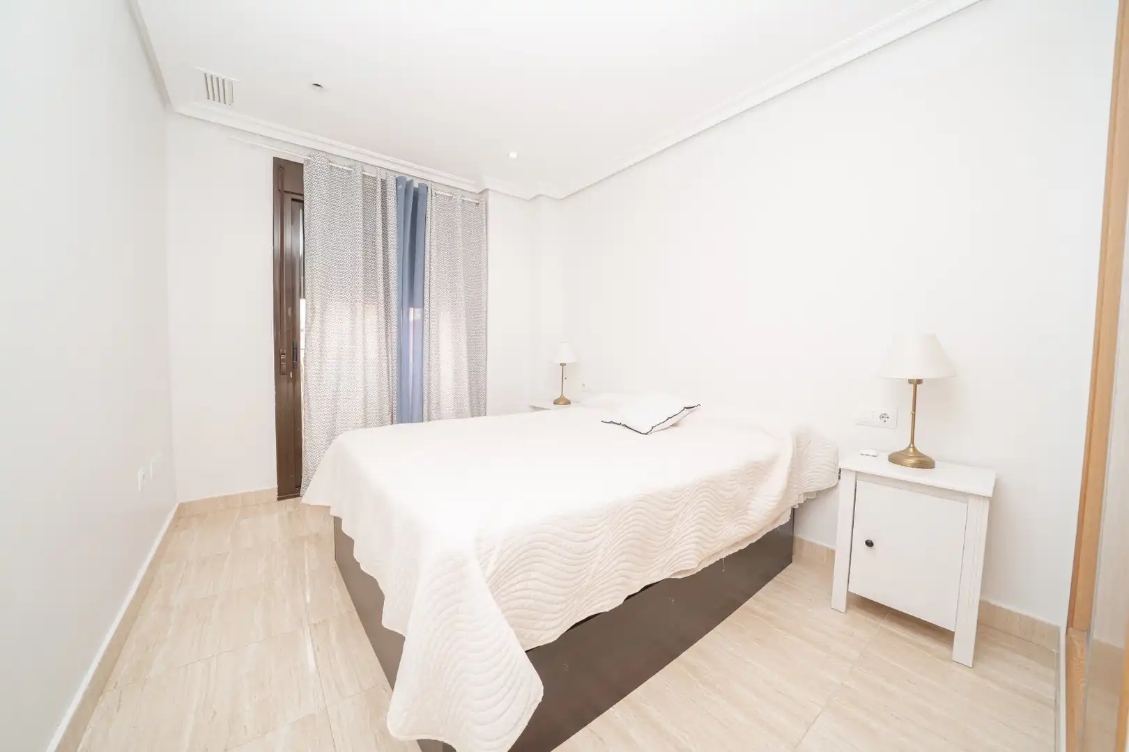Dormitori de Apartament en venda en Pilar de la Horadada amb Aire condicionat