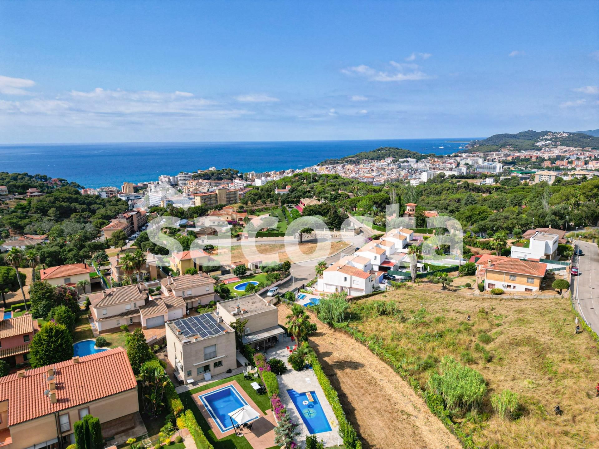 Vista exterior de Casa o xalet en venda en Lloret de Mar amb Calefacció, Jardí privat i Terrassa