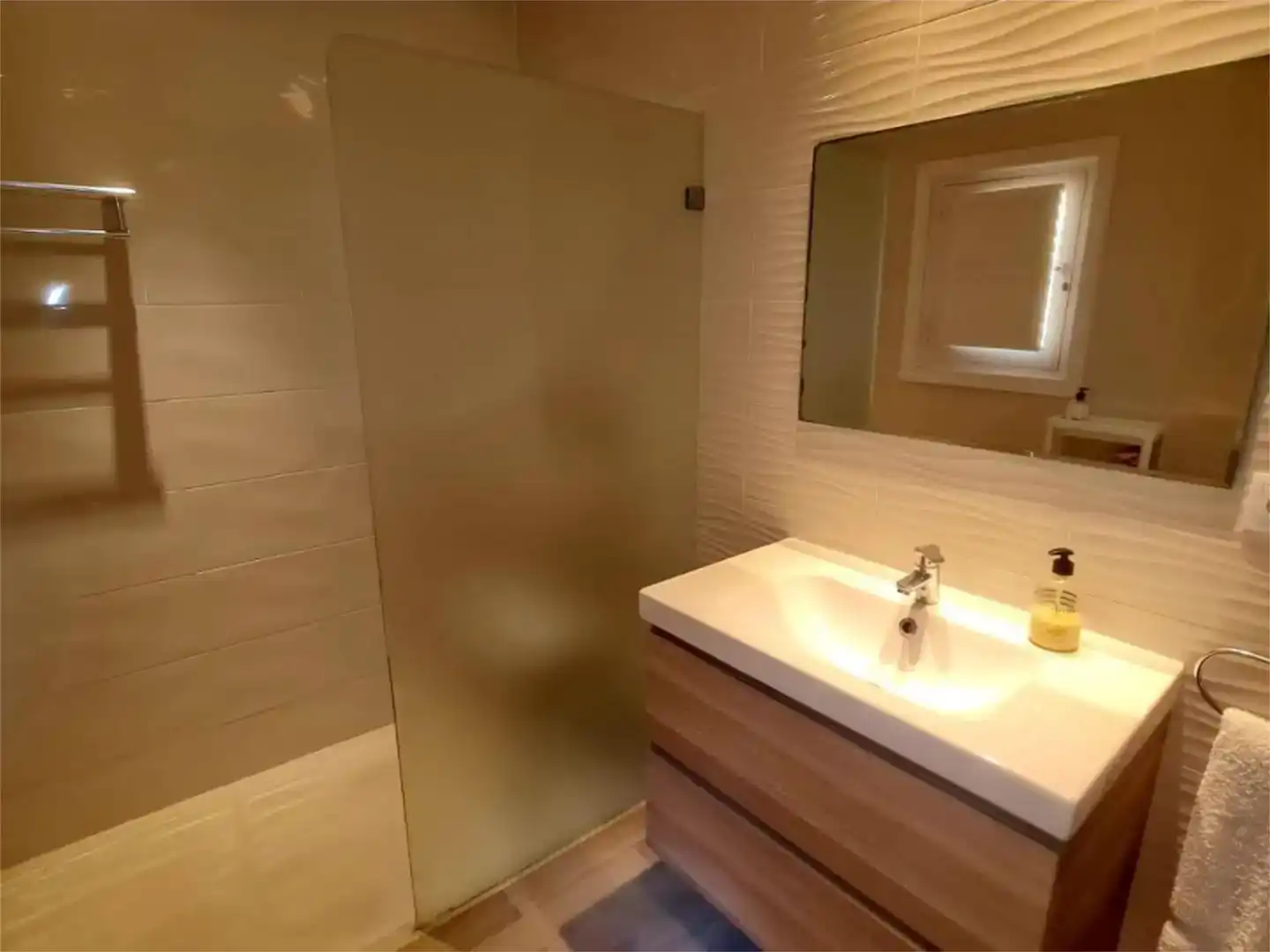 Bany de Casa o xalet en venda en Marbella amb Jardí privat i Traster