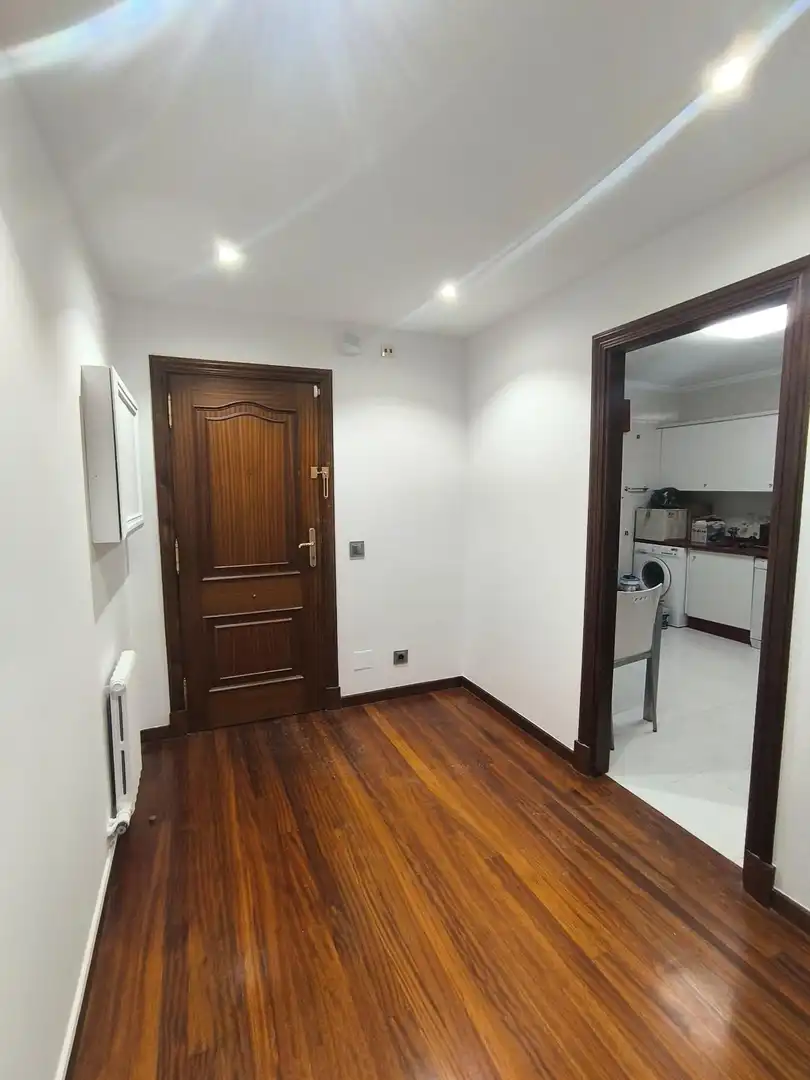 Flat for rent in Santiago de Compostela   with Heating, Storage room and Balcony
