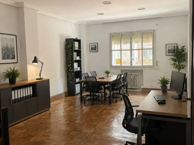 Oficina de alquiler en Chamberí