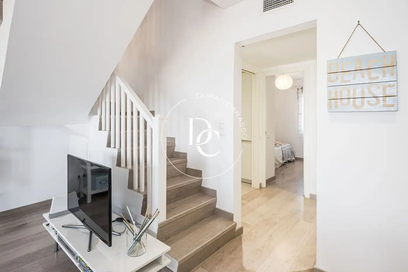 Maisonette zum Verkauf in Sitges mit Klimaanlage, Heizung und Privatgarten