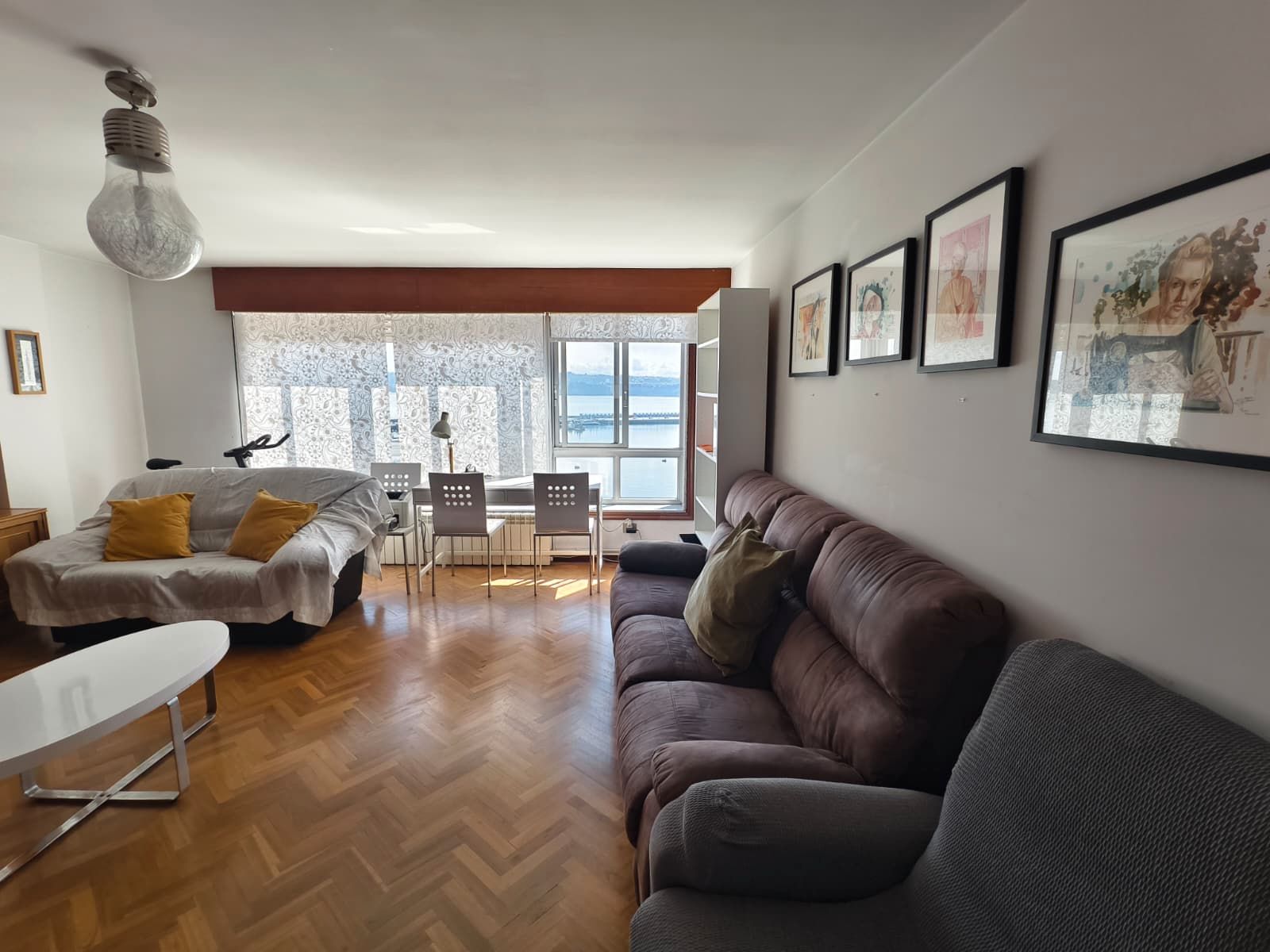 Living room of Flat for sale in A Coruña Capital   with Heating, Parquet flooring and Storage room