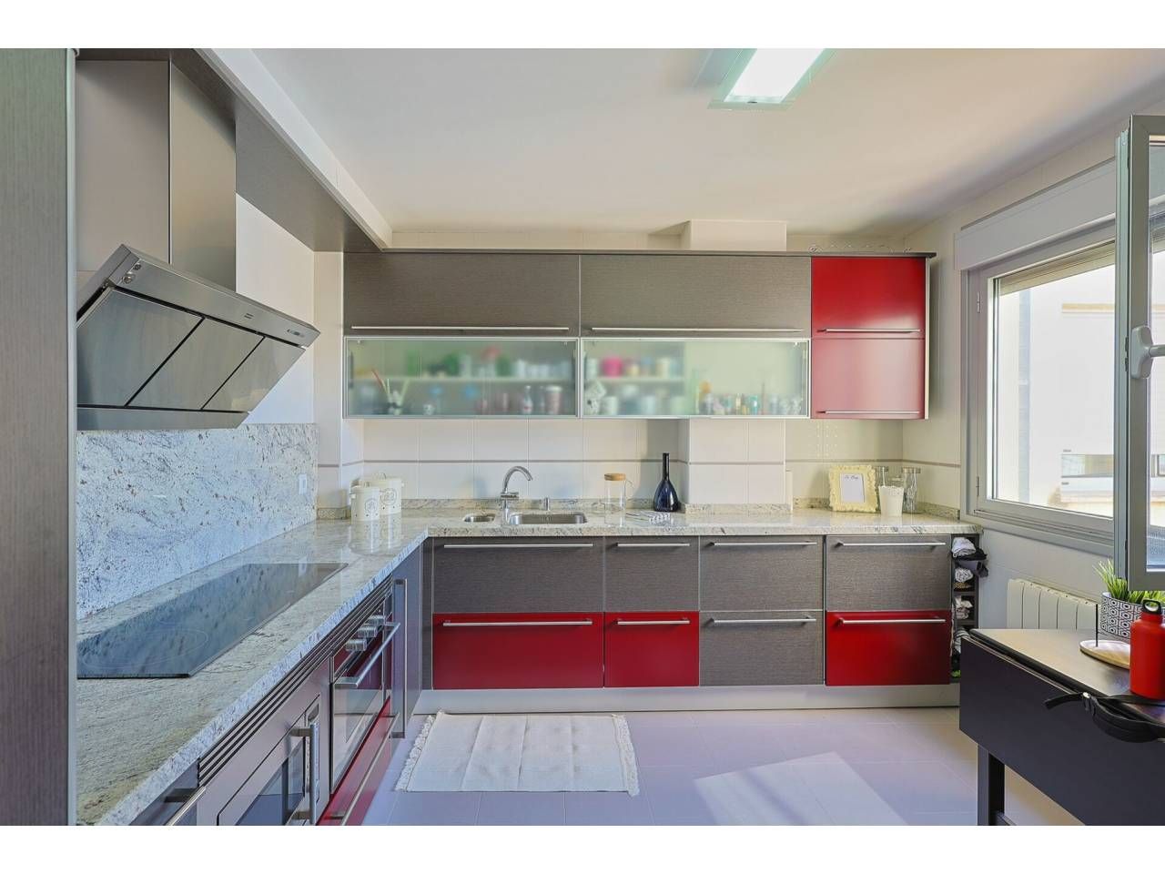 Cuina de Pis en venda en León Capital  amb Calefacció, Traster i Balcó