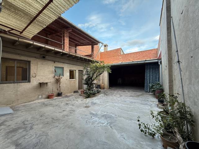 Casa adosada en Venta en La Pobla del Duc