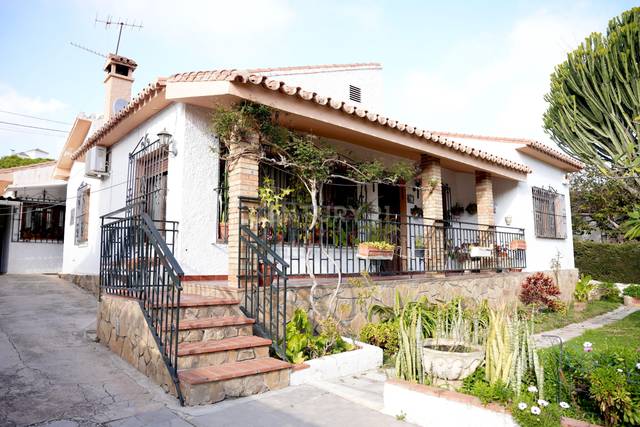 Casa-chalet en Venta en Avenida constitución , 31 en Arroyo de la Miel