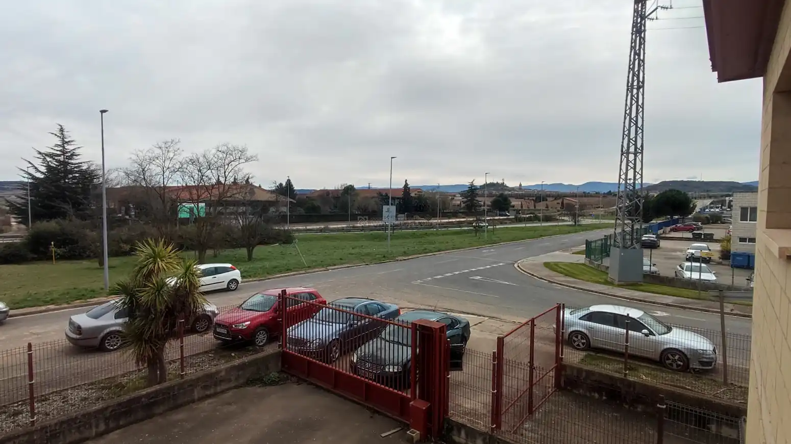 Aparcament de Nau industrial de lloguer en Navarrete