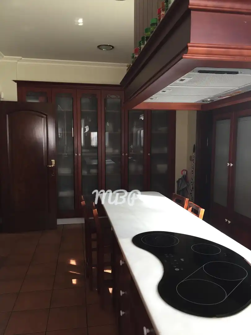 Cuina de Casa o xalet en venda en Pontevedra Capital 