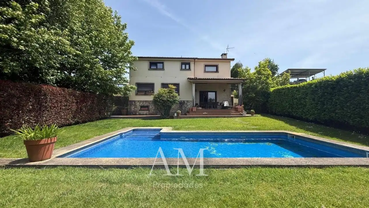 Jardín de Casa o chalet en venta en Vigo  con Calefacción, Jardín privado y Terraza