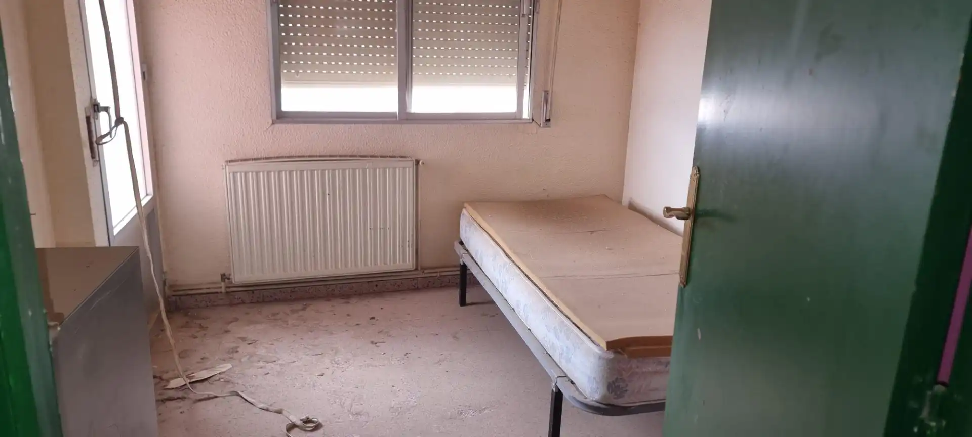 Dormitori de Pis en venda en Yecla amb Terrassa i Balcó