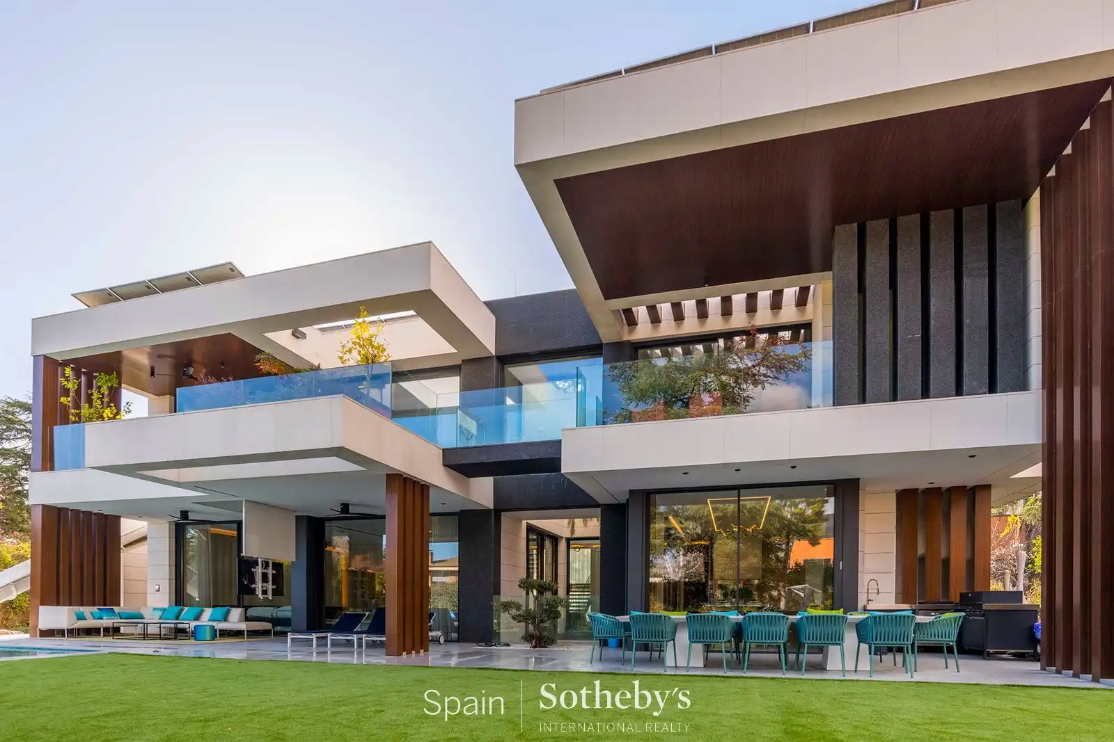 Exterior view of Houses for sale in Madrid  with Air Conditioner, Heating and Private garden