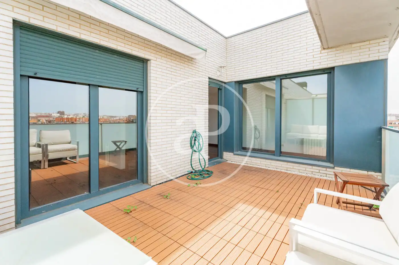 Terraza de Ático en venta en  Madrid Capital con Aire acondicionado, Calefacción y Jardín privado