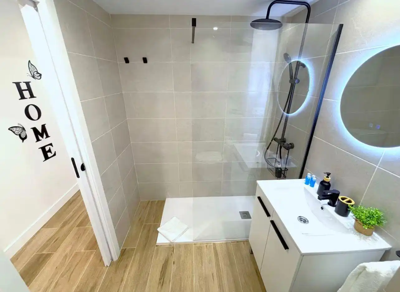 Badezimmer von Wohnung zum Verkauf in Torremolinos mit Klimaanlage