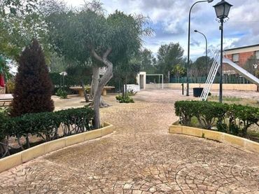 Chalet con piscina en venta en Calle Calle Sinarcas