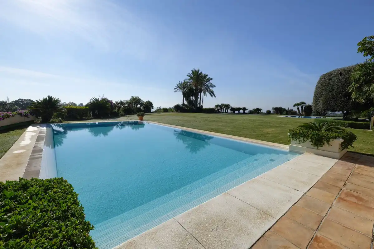 Chalet con piscina en venta en Milla de Oro, imagen 7