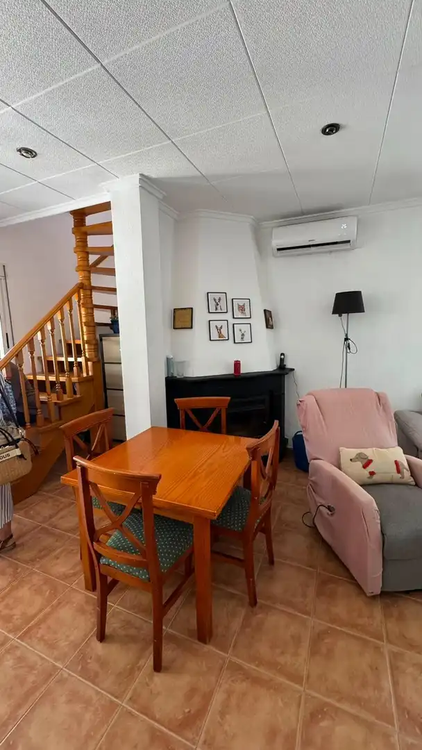 Menjador de Casa adosada en venda en Torrevieja amb Aire condicionat, Calefacció i Terrassa