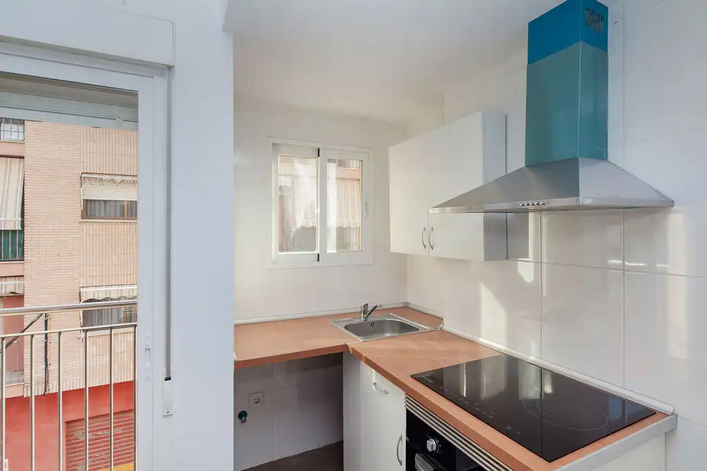 Wohnung mit Terrasse zum Verkauf in Carrer del Poeta Llorente, imagen 3
