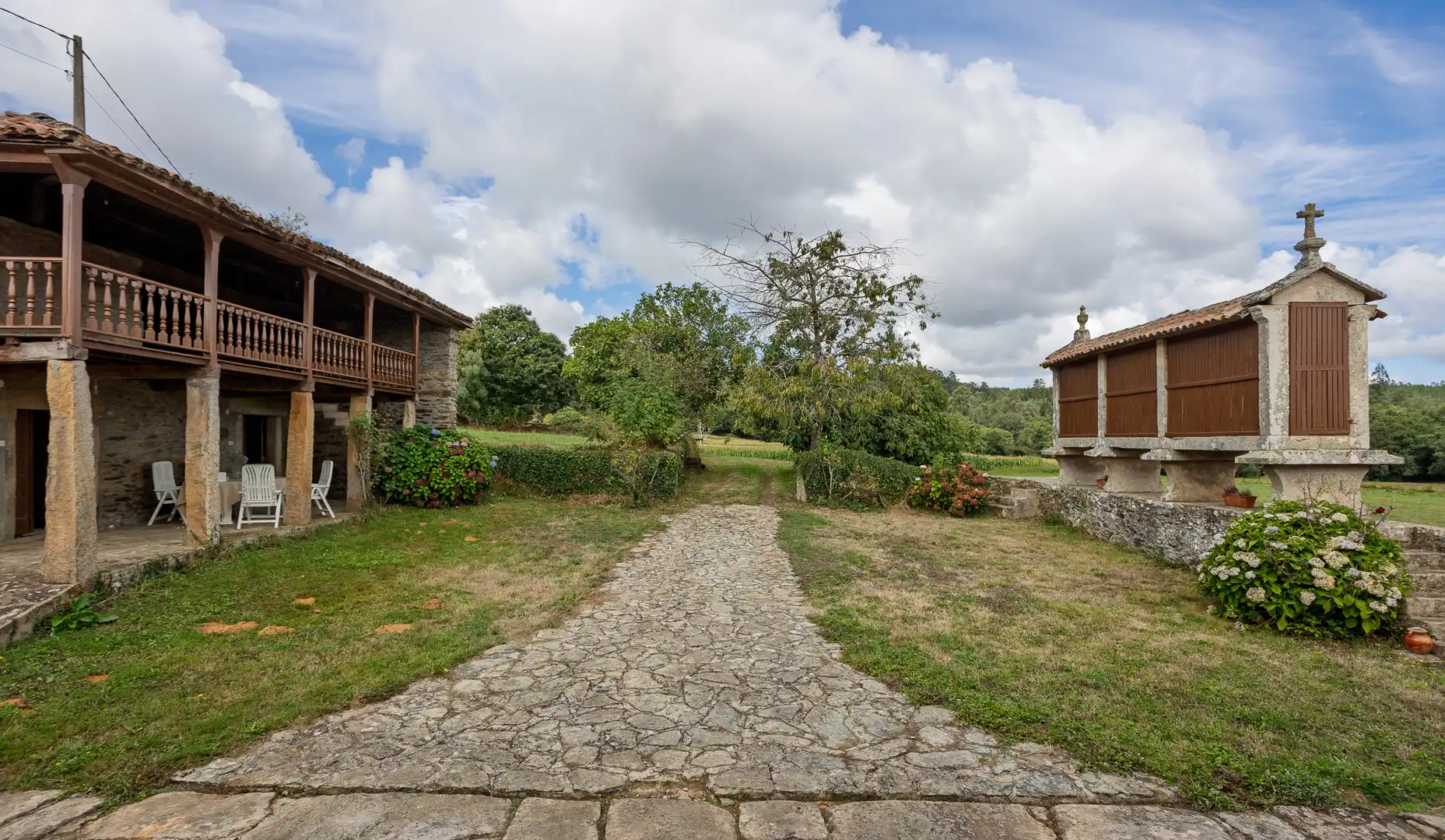 Country house zum Verkauf in Lalín mit Möbliert