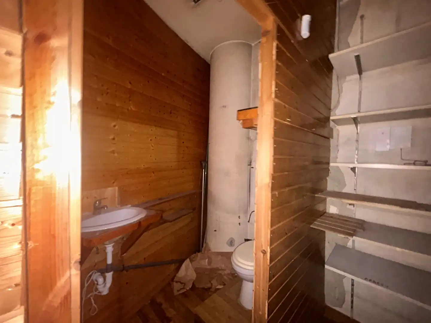 Baño de Local en venta en Oviedo 