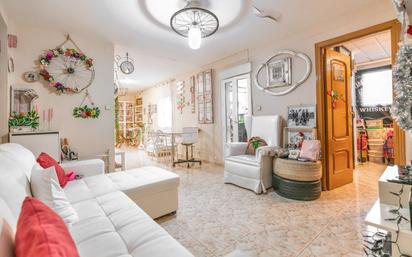 Sala d'estar de Àtic en venda en  Madrid Capital amb Terrassa
