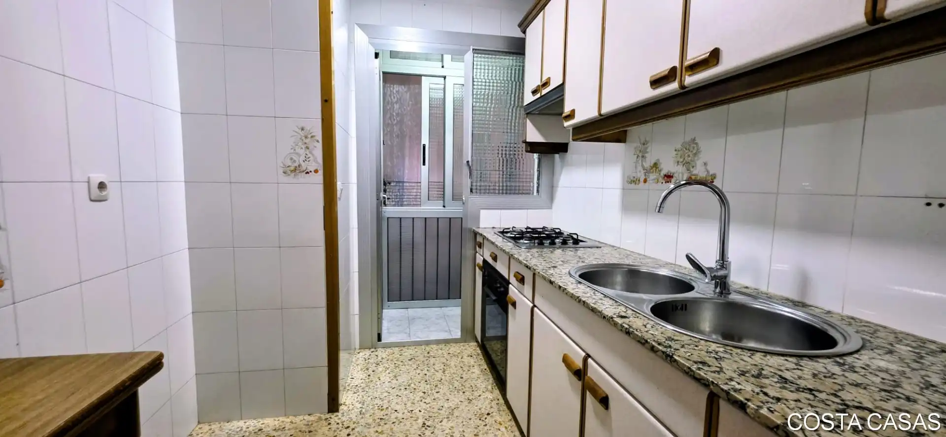 Cocina de Piso en venta en L'Hospitalet de Llobregat con Balcón