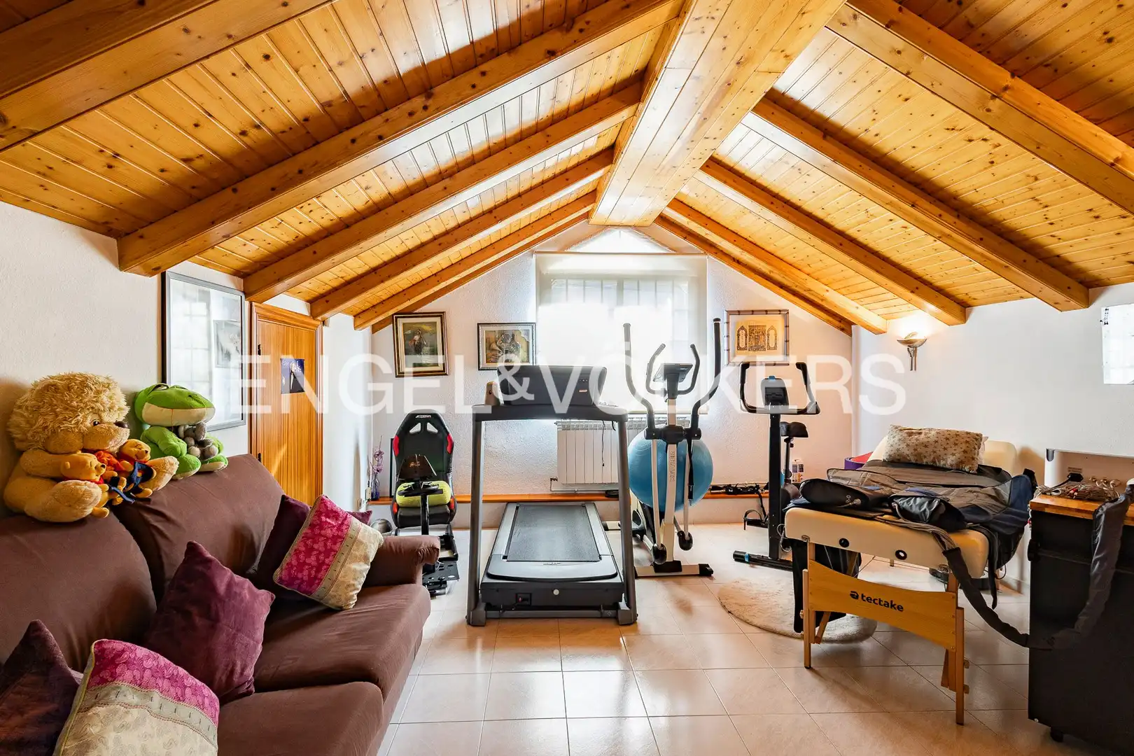 Sala d'estar de Casa o xalet en venda en Vallirana amb Aire condicionat, Calefacció i Jardí privat