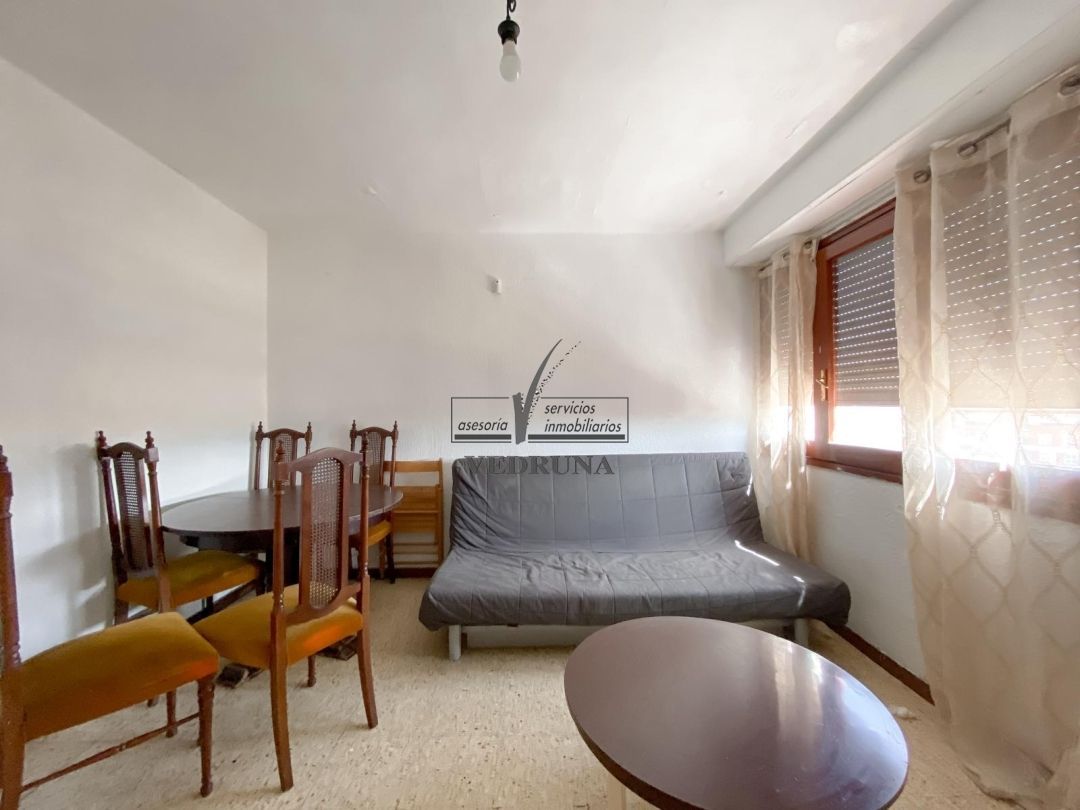 Flat for sale in Avenida Barón de Warsage, Plaza de Toros - Barón de Warsage