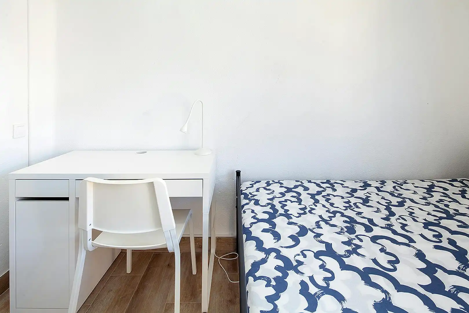 Habitación de Piso para compartir en Sevilla con Amueblado y Lavadora